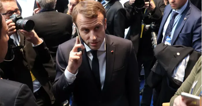 projet-pegasus-emmanuel-macron-change-de-telephone-et-de-numero
